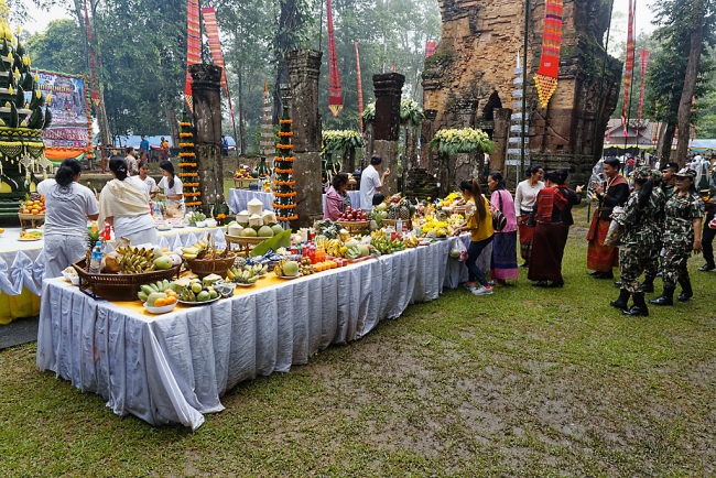 Cérémonie Prasat Don Tuan-016